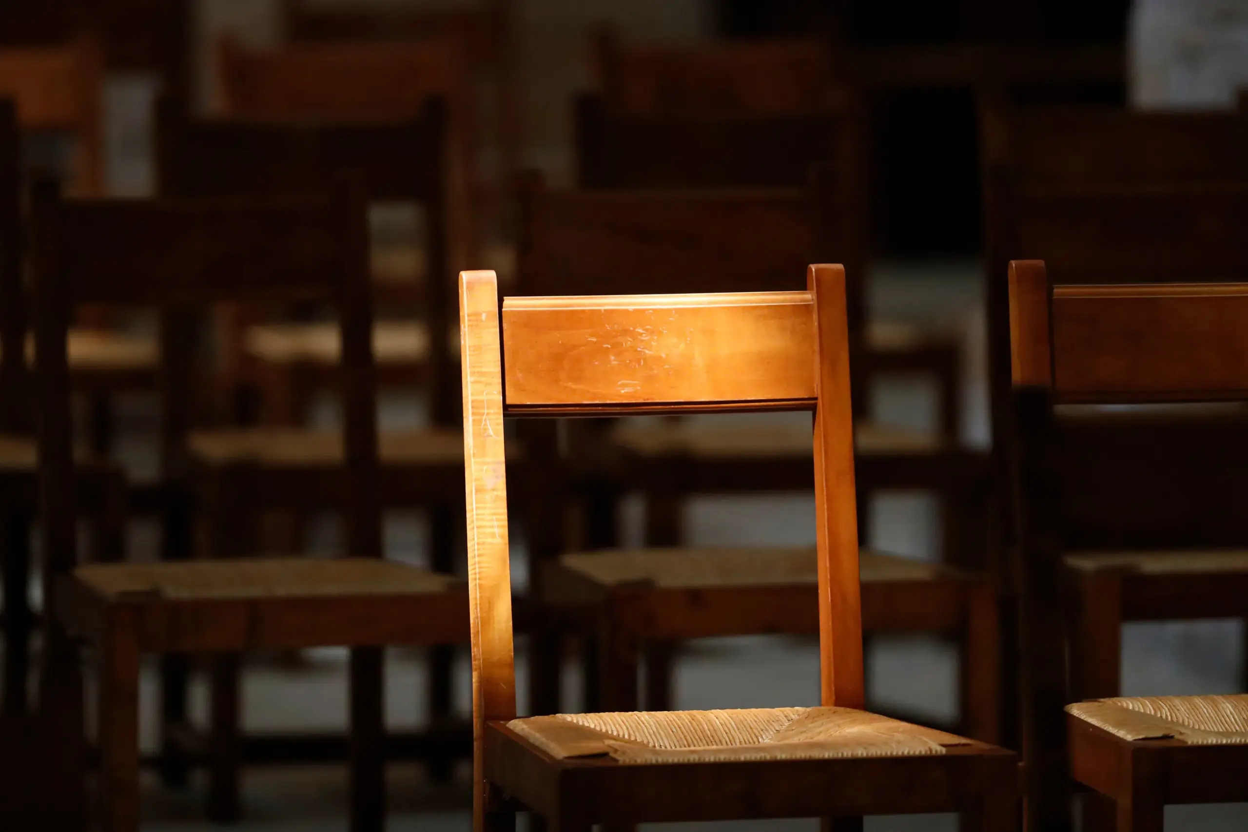 Picture_of_a_chair_for_Faith_in_God_post